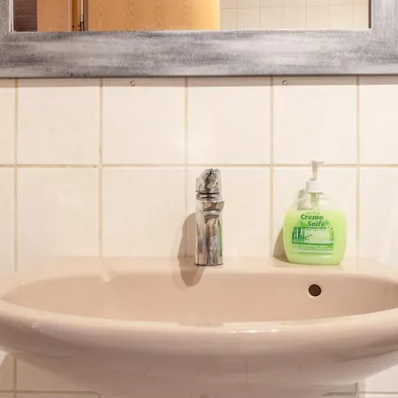 Monteur-wohnung Mit 2 Schlafzimmer In Fuer 4 Personen *