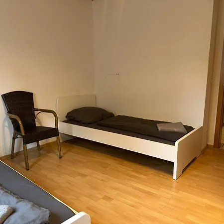 Monteur-wohnung Mit 2 Schlafzimmer In Fuer 4 Personen Apartment
