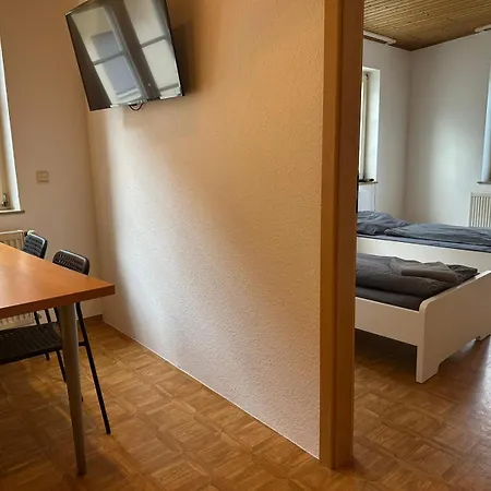 Monteur-wohnung Mit 2 Schlafzimmer In Fuer 4 Personen Apartment *