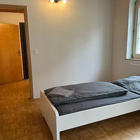 Monteur-wohnung Mit 2 Schlafzimmer In Fuer 4 Personen