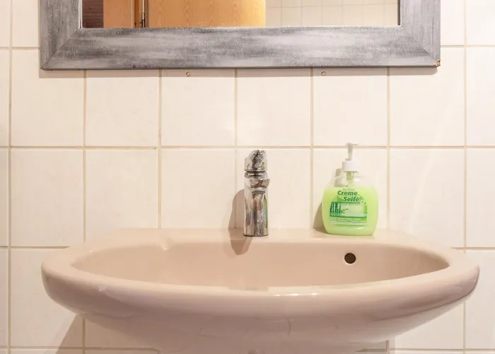 Monteur-wohnung Mit 2 Schlafzimmer In Für 4 Personen *