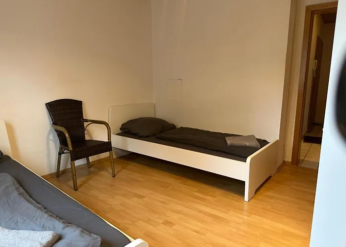 Monteur-wohnung Mit 2 Schlafzimmer In Für 4 Personen Apartamento