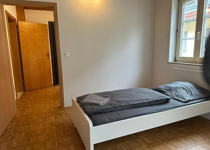 Monteur-wohnung Mit 2 Schlafzimmer In Für 4 Personen